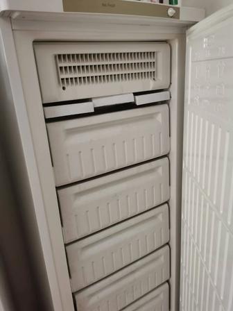 Морозильник Indesit SFR 167 NF