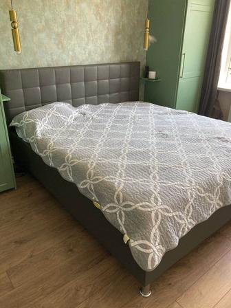 Кровать с ортопедическим матрасом