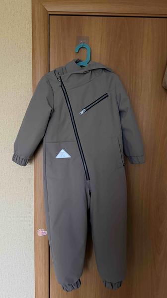 Продаю детский комбинезон(слитный)