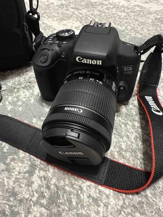 Canon EOS 750D