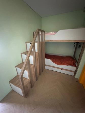 Двухъярусная кровать