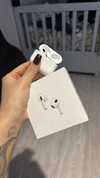 Продаю AIRPODS 3