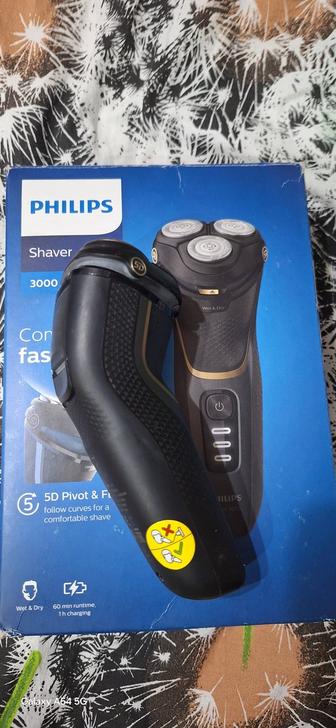 Продам бритву Philips S3333/54 роторная от аккумулятора