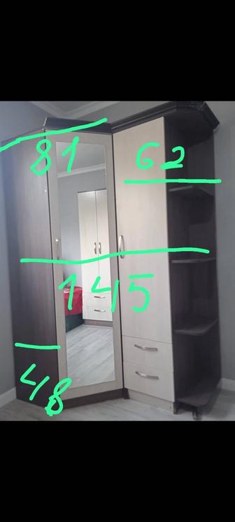 Угловой шкаф