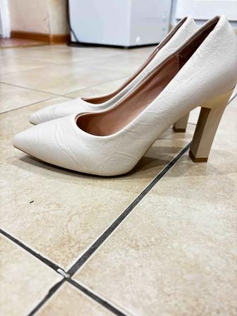 Женские туфли