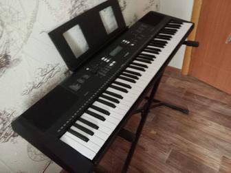 Продам синтезатор