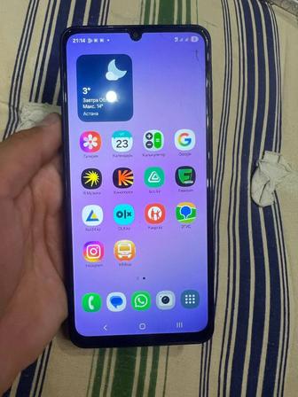 Самсунг А50 / 128 ГБ Экран трещина