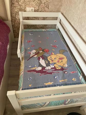 Кровать