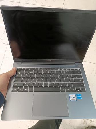 Продам ноутбук core i3 1215U