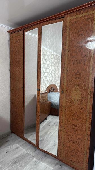 продам большой шкаф