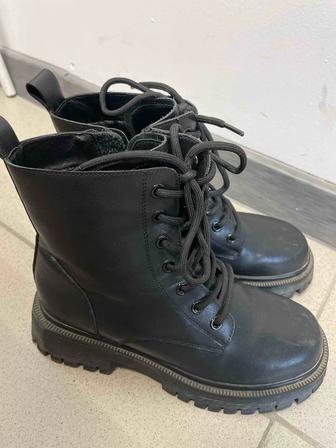 срочно продам ботинки демисезон кожа