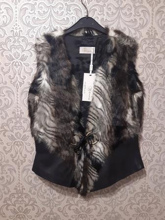 Женская одежда платья