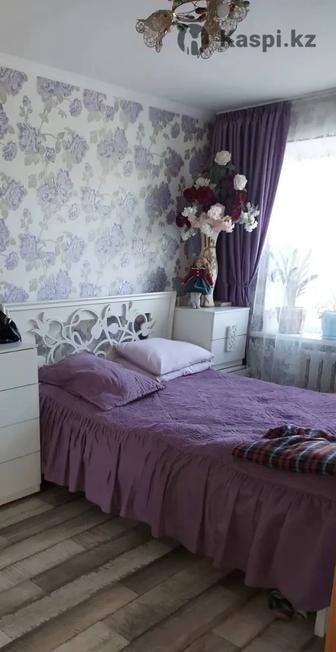 Продам 2 х спальную кровать с матрасом