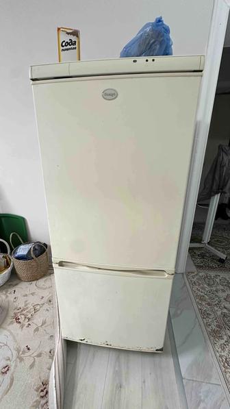 Отдам бесплатно холодильник