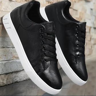 Кроссовки ()