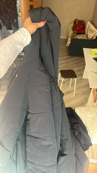 Продам демисезонный пуховик