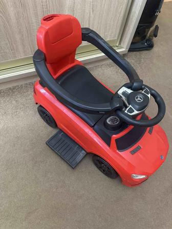 Продам машинку толокар