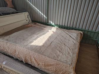 Кровать двуспальная