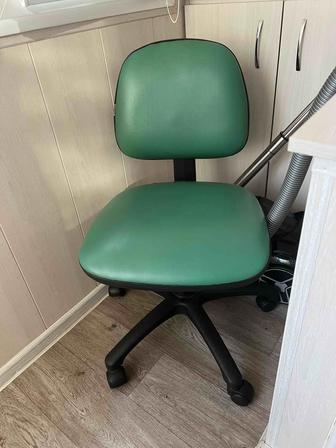 Офисный стул