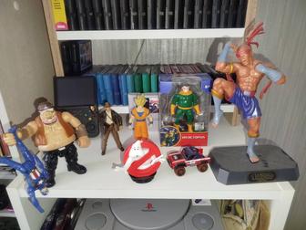 Фигурки из комиксов и игр