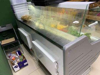 Продается холодильник витрина для магазина