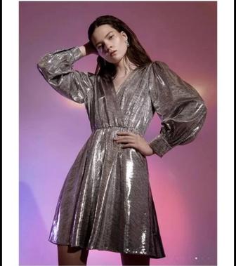 Продам платье lichi