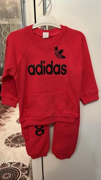 Детский спортивный костюм