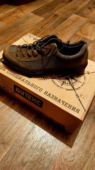 Продам такт.кроссовки Бутекс
