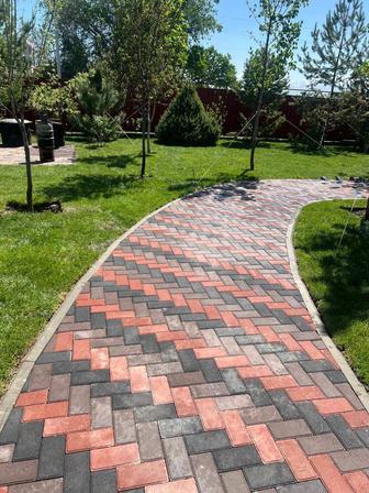 Красота и прочность в деталях профессиональная укладка брусчатки