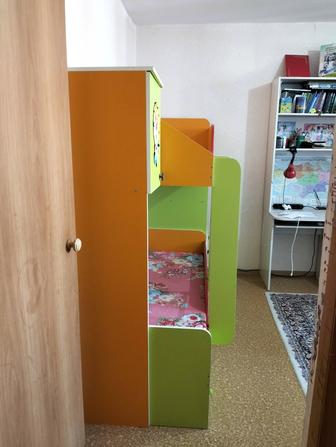 Продам двухъярусный детский кровать