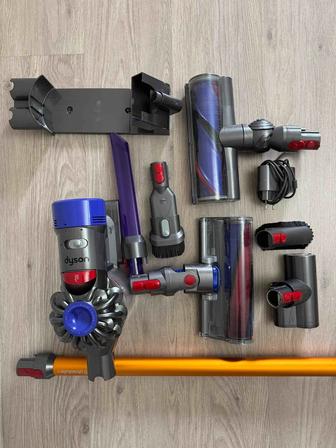 Пылесос Dyson V8 absolute