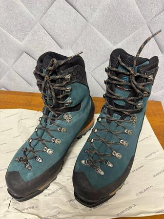 Горные ботинки Scarpa Mont Blanc GTX