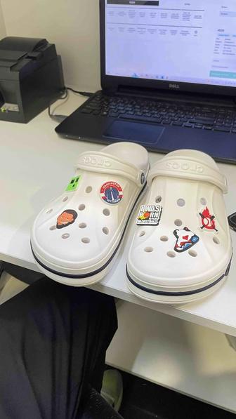 продаю Crocs новые