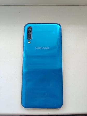 продам samsung a50 64gb Б/У
