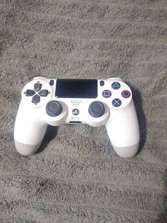 Продам геймпад на пс4