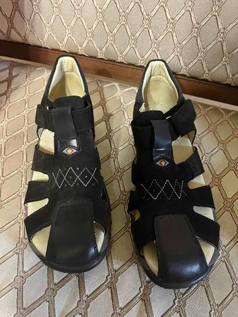 Продам сандали для мальчика Tiflani