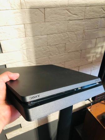 Sony Playstation 4 slim 1 TB