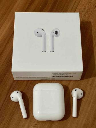 Наушники Apple AirPods with Charging Case белый