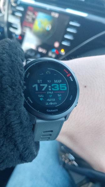 Продам Смарт-часы Garmin Forerunner 55 44 мм черный-черный