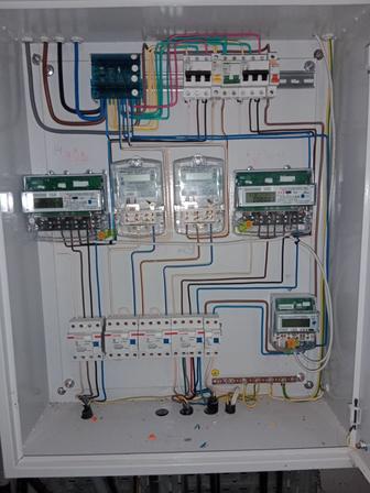 Услуги электрика 220-380 в