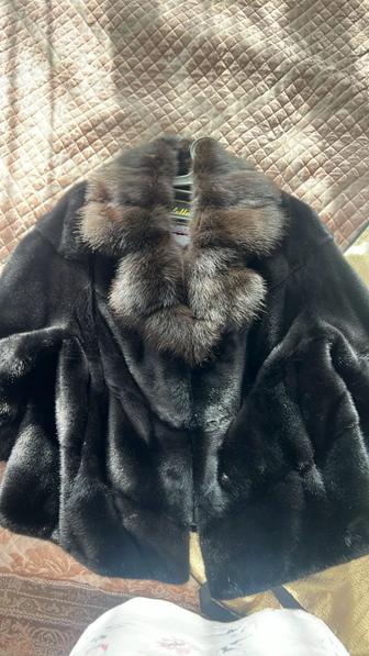Продам норковую шубу.