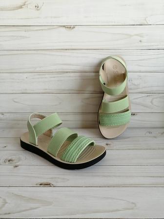 Сандалии на девочку