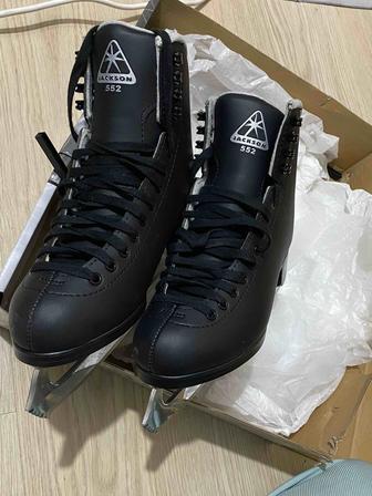 Фигурные коньки