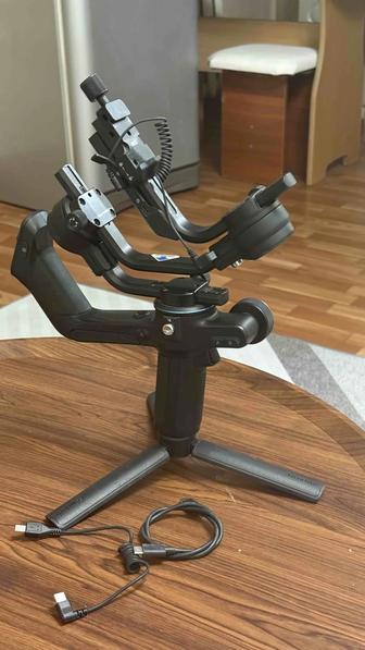 Продается стабилизатор Feiyu scorp