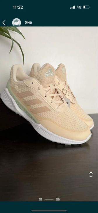 Кроссовки adidas женские