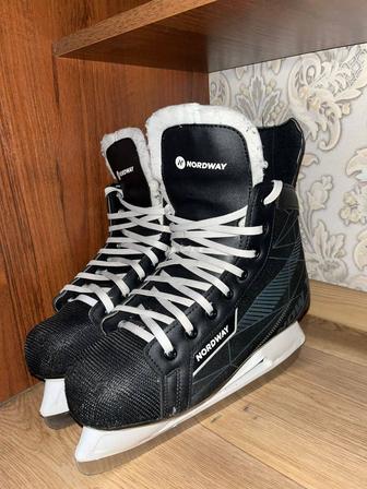 Продам коньки