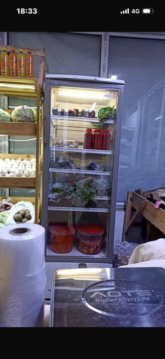 Холодильник витриный