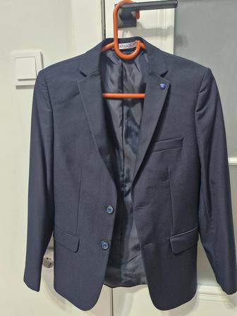 Продам костюм Sarandi