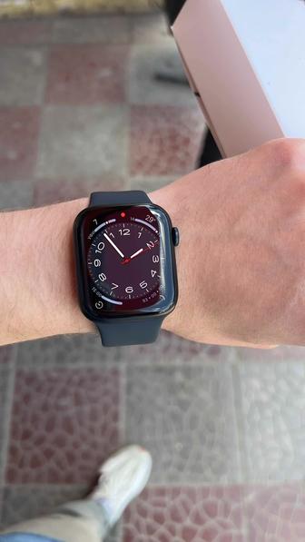 Продам Apple Watch 8 45mm