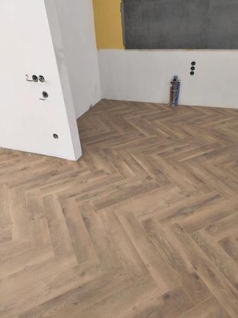 Напольные покрытия, укладка ламината, и линолеума.